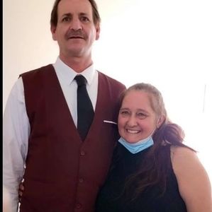 Meet your Posher, Roxanne